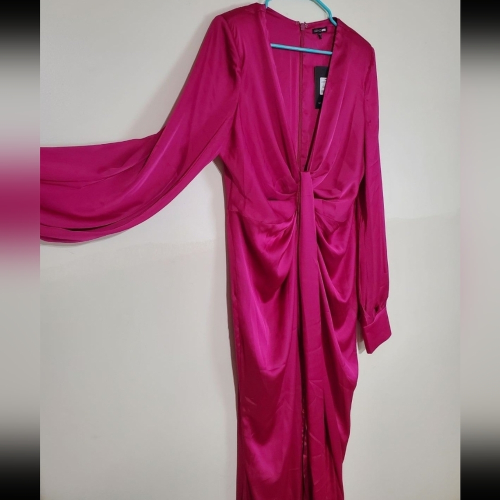 Dress - Picture 2 of 4